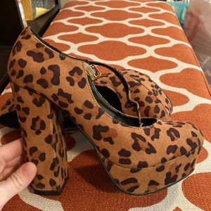 FOREVER 21 LEOPARD BOOTIES